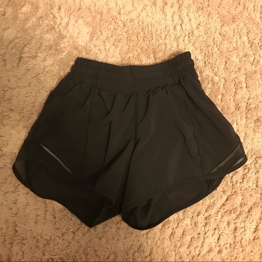 Lululemon Hotty Hot shorts